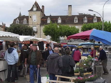 Marché à Saint-Céré Marché à Saint-Céré