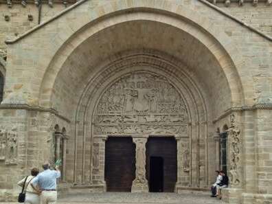 Abbatiale Saint-Pierre Abbatiale Saint-Pierre