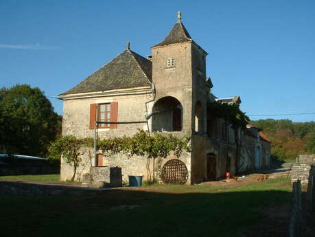 Autour du Village aux 55 Pigeonniers Autour du Village aux 55 Pigeonniers