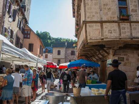 MARCHE DE PAYS A LA CANOURGUE MARCHE DE PAYS A LA CANOURGUE