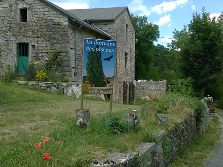 LE DOMAINE DES OISEAUX LE DOMAINE DES OISEAUX