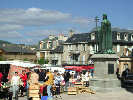 MARCHÉ DE MENDE MARCHÉ DE MENDE