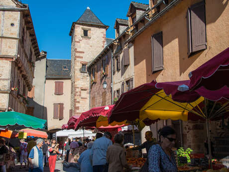 MARCHÉ DE LA CANOURGUE MARCHÉ DE LA CANOURGUE