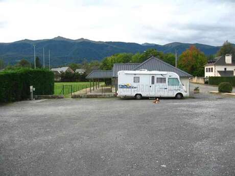 Aire de camping-cars d'Ogeu-Les-Bains Aire de camping-cars d'Ogeu-Les-Bains