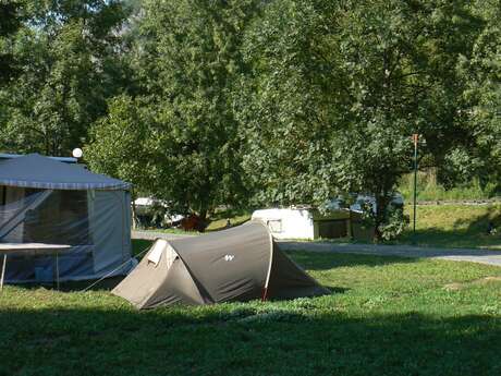 Aire de camping-cars du Gave d'Aspe Aire de camping-cars du Gave d'Aspe