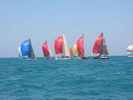 Régate "Un Homme, une Femme, un Bateau" Régate "Un Homme, une Femme, un Bateau"