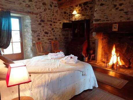 LE RELAIS DE L'EMPEREUR LE RELAIS DE L'EMPEREUR