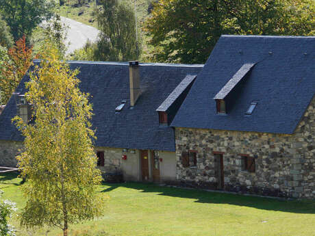 REFUGE LA GRANGE DE HOLLE REFUGE LA GRANGE DE HOLLE