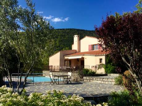 LA CASA DEL GAT LA CASA DEL GAT