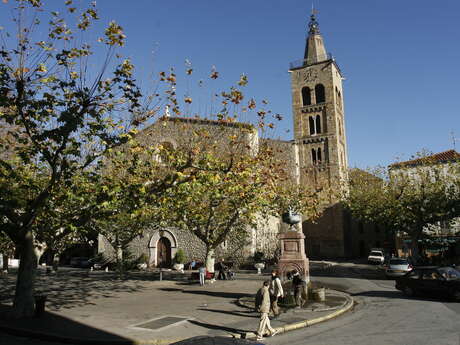 EGLISE ET TRESOR SAINT PIERRE DE PRADES EGLISE ET TRESOR SAINT PIERRE DE PRADES