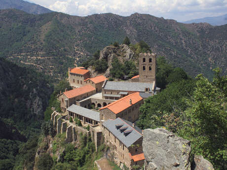 ABBAYE DE SAINT MARTIN DU CANIGOU ABBAYE DE SAINT MARTIN DU CANIGOU