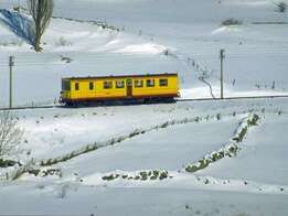 LE TRAIN JAUNE LE TRAIN JAUNE