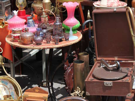 Foire à tout Foire à tout