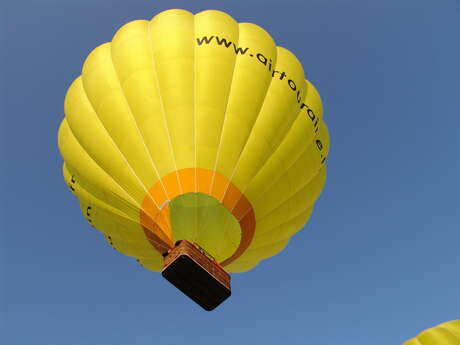 VOL EN MONTGOLFIERE AVEC AIR TOURAINE VOL EN MONTGOLFIERE AVEC AIR TOURAINE