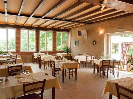 RESTAURANT DU DOMAINE DE LA COURBE RESTAURANT DU DOMAINE DE LA COURBE