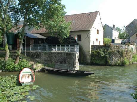 MOULIN DE LA BRUERE MOULIN DE LA BRUERE