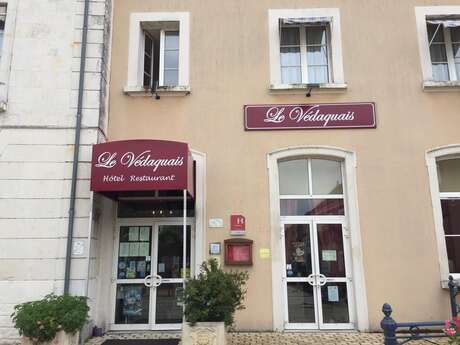 HÔTEL LE VEDAQUAIS HÔTEL LE VEDAQUAIS