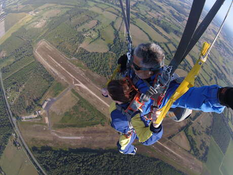 2DIVE SAUT EN PARACHUTE 2DIVE SAUT EN PARACHUTE