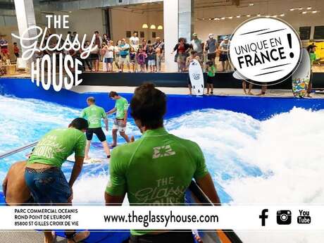 THE GLASSY HOUSE THE GLASSY HOUSE