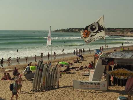 ATLANTIC LEZARD SURF SCHOOL ATLANTIC LEZARD SURF SCHOOL