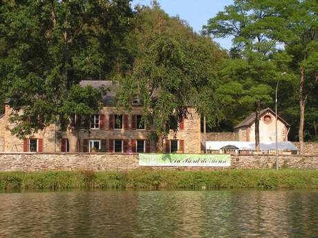 Gîte "Au bord de Meuse" Gîte "Au bord de Meuse"