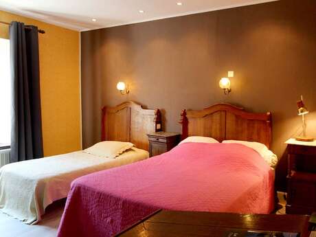Chambre d'hôtes de la Causerie des Lilas Chambre d'hôtes de la Causerie des Lilas