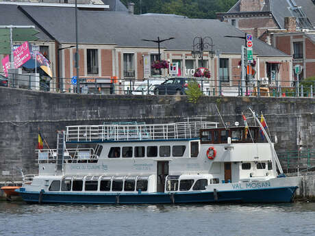 Croisières vers Namur à Bord du Val Mosan Croisières vers Namur à Bord du Val Mosan