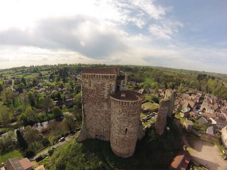 Château de Hérisson Château de Hérisson