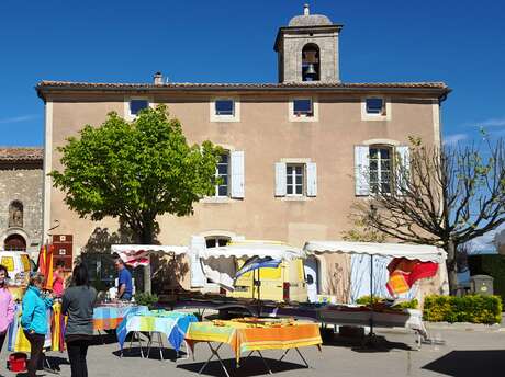 Marché de Lacoste Marché de Lacoste