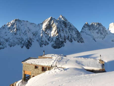 Refuge des Ecrins Refuge des Ecrins