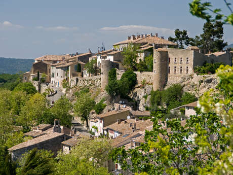 Suivez le guide - Ménerbes, un village classés parmi "Les plus beaux de France" Suivez le guide - Ménerbes, un village classés parmi "Les plus beaux de France"