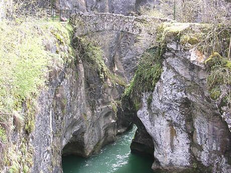 Le Pont Romain Le Pont Romain