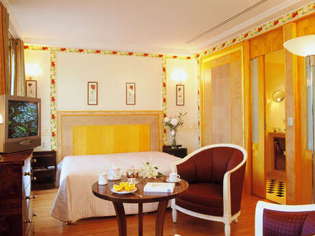 HOTEL LE RICHELIEU HOTEL LE RICHELIEU