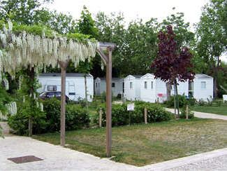CAMPING MUNICIPAL DES REMPARTS CAMPING MUNICIPAL DES REMPARTS