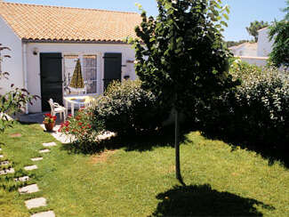 RESIDENCE DE VACANCES LES JARDINS DU PUITS LILOUX RESIDENCE DE VACANCES LES JARDINS DU PUITS LILOUX