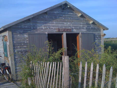 LA CABANE MONTAMER LA CABANE MONTAMER
