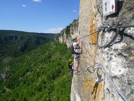 Acro-Bat. Millau - Via Ferrata Acro-Bat. Millau - Via Ferrata