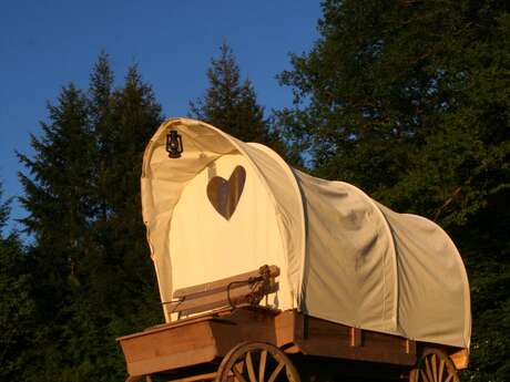 LE CHARIOT WESTERN - LA FERME AVENTURE LE CHARIOT WESTERN - LA FERME AVENTURE
