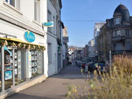 AGENCE L'ADRESSE LA MAISON PERCHEE AGENCE L'ADRESSE LA MAISON PERCHEE