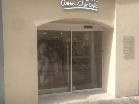 PARFUMERIE ANNE-CHARLOTTE PARFUMERIE ANNE-CHARLOTTE
