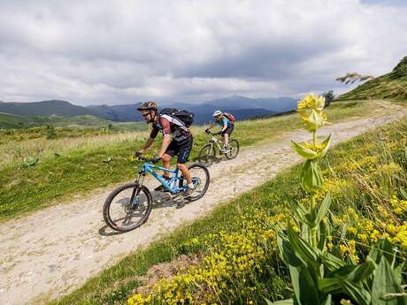 En VTT dans les Pyrénées Ariégeoises En VTT dans les Pyrénées Ariégeoises