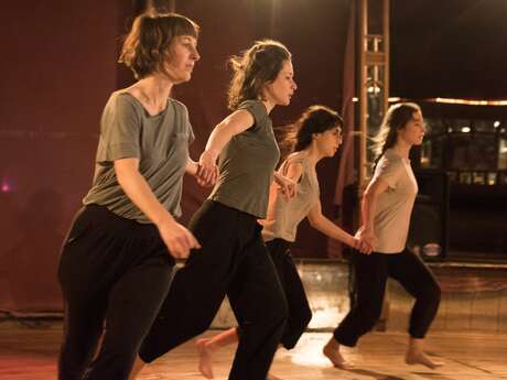 Spectacle de danse : Farandole de solitudes Spectacle de danse : Farandole de solitudes
