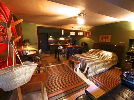 Barbary Lane House Rental - Studio Barbary Lane House Rental - Studio