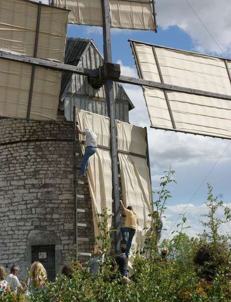 Mise au Vent et Visites Commentées du Moulin à Vent de Boisse Mise au Vent et Visites Commentées du Moulin à Vent de Boisse