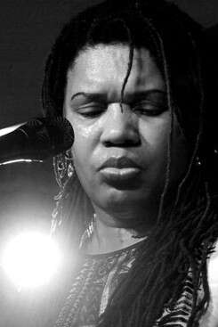 Concert : Demi Evans Concert : Demi Evans