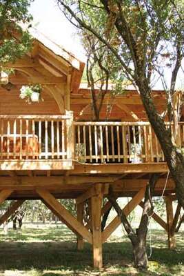 LE CLOS SAINT AMAND (CABANE D'AMOUR) LE CLOS SAINT AMAND (CABANE D'AMOUR)