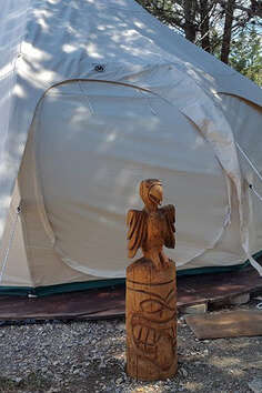 LES TIPIS DU SOLEIL LES TIPIS DU SOLEIL