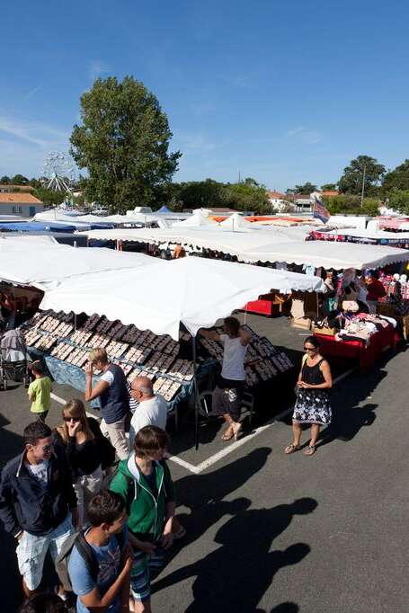MARCHÉ - LA GRIERE - JUILLET ET AOUT MARCHÉ - LA GRIERE - JUILLET ET AOUT