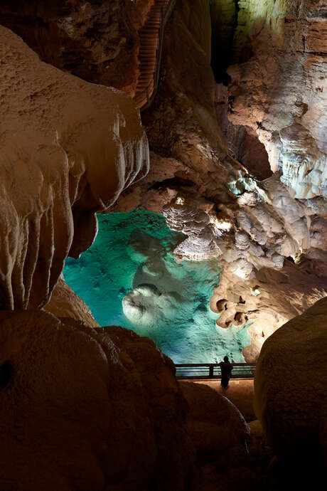 Visite du Gouffre de Padirac : Devenez Explorateur le Temps d'une Soirée Visite du Gouffre de Padirac : Devenez Explorateur le Temps d'une Soirée