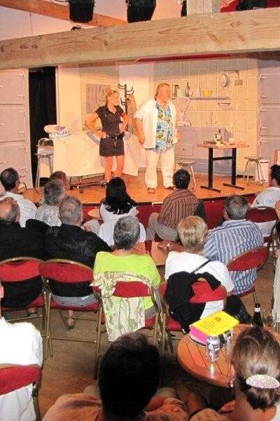Théâtre Côté Rocher/Chanson : "Tout Women Show" Théâtre Côté Rocher/Chanson : "Tout Women Show"